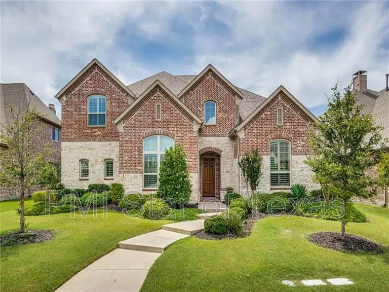 7509 Rockyford Dr — Photo 1