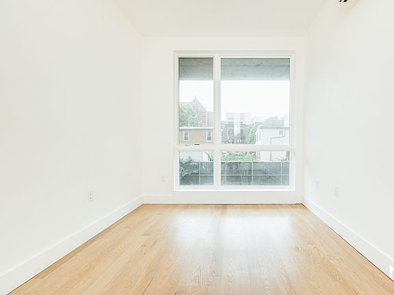 5th image of 822 Lexington Ave #5CC