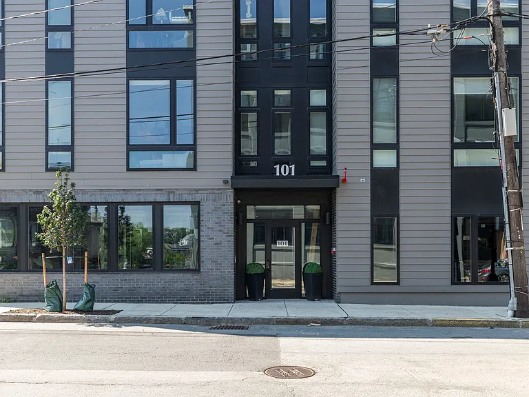 101 Condor St #205 — Photo 26