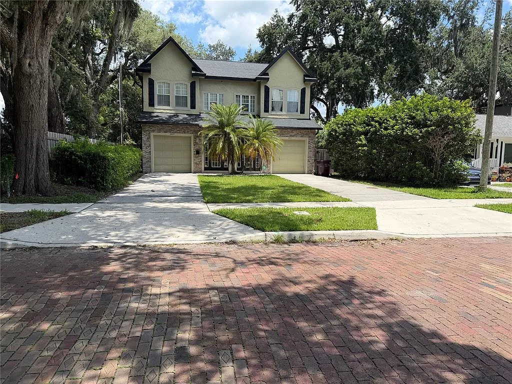 2 bed, 2.5 bath, 2150 sqft, $3,995 — Photo 2