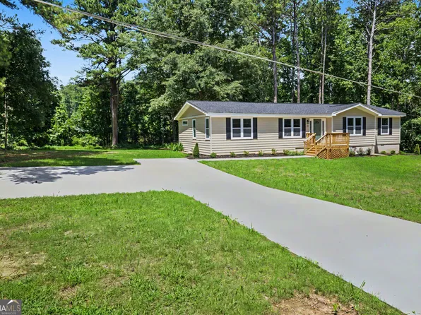 126 Lucinda Ln, Fayetteville, GA 30214