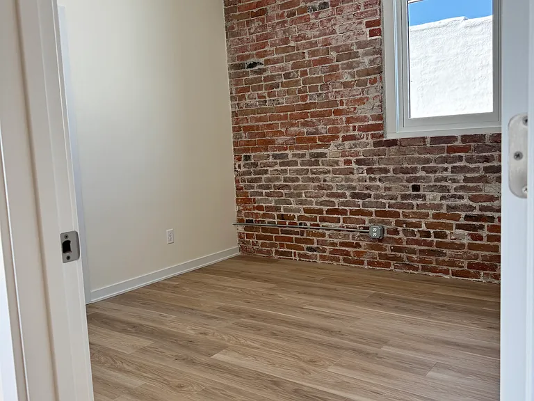 900 Central Ave #205 — Photo 14