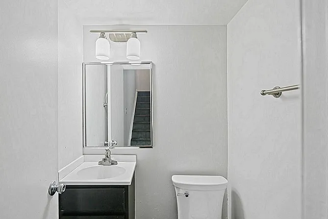 Catons Villas North Townhomes — Photo 10