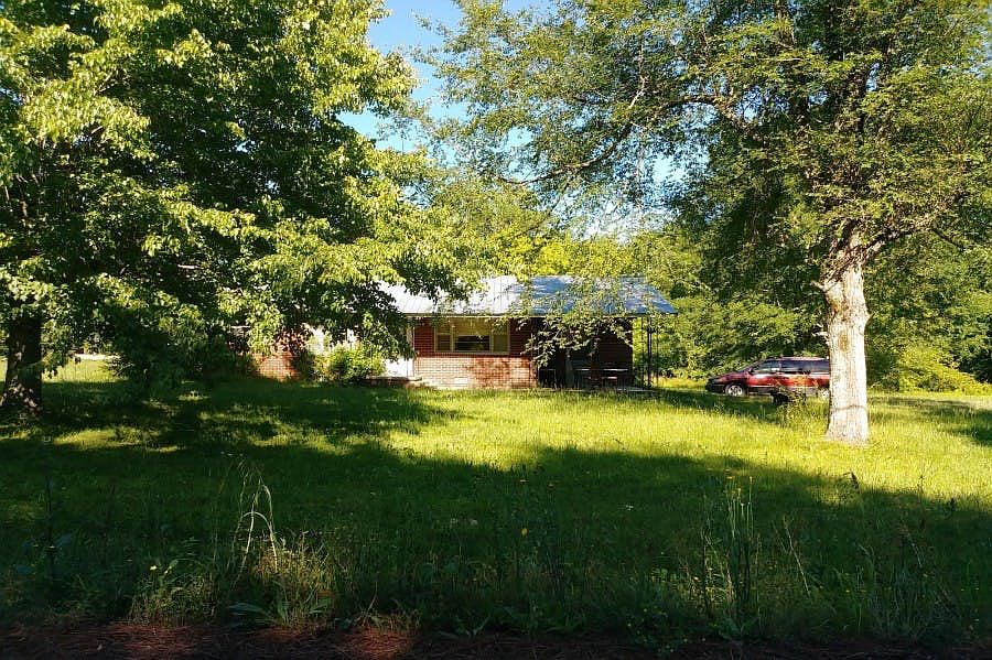 1st image of 829 Beacon Rd