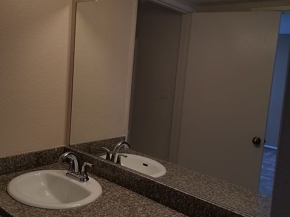 5th image of 10523 Floralita Ave APT 204B