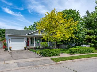 16 Normandy Blvd, Halton Hills, ON L7G1W1