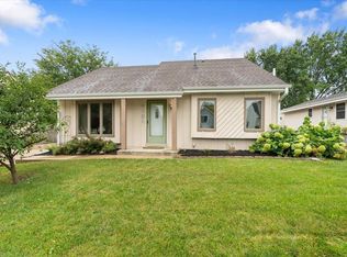1906 Marliz Dr, Waukesha, WI 53189