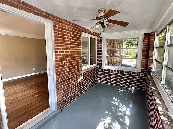 2nd image of 1470 Clovernoll Dr
