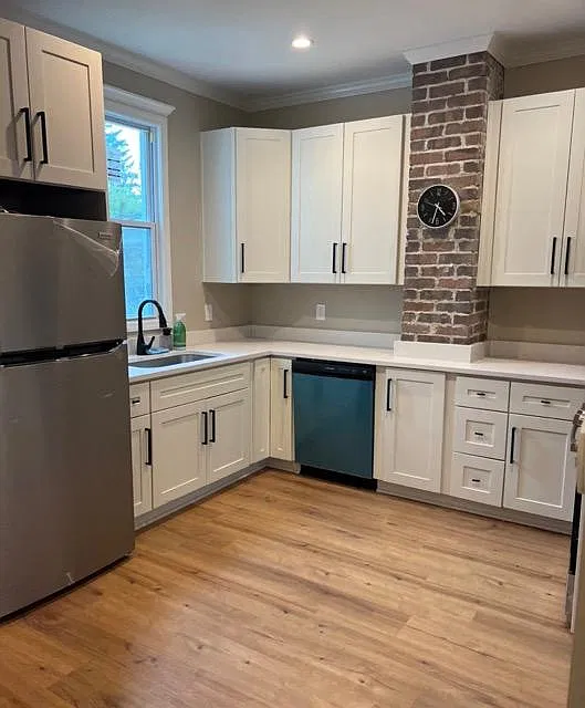2 bed, 1500 sqft, $2,200 — Photo 1
