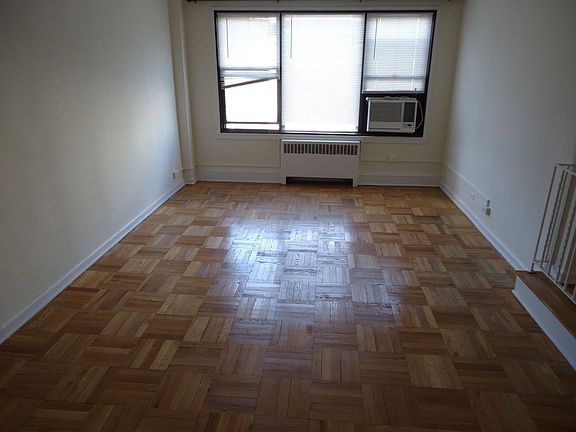 4th image of 9819 64th Ave APT 6C