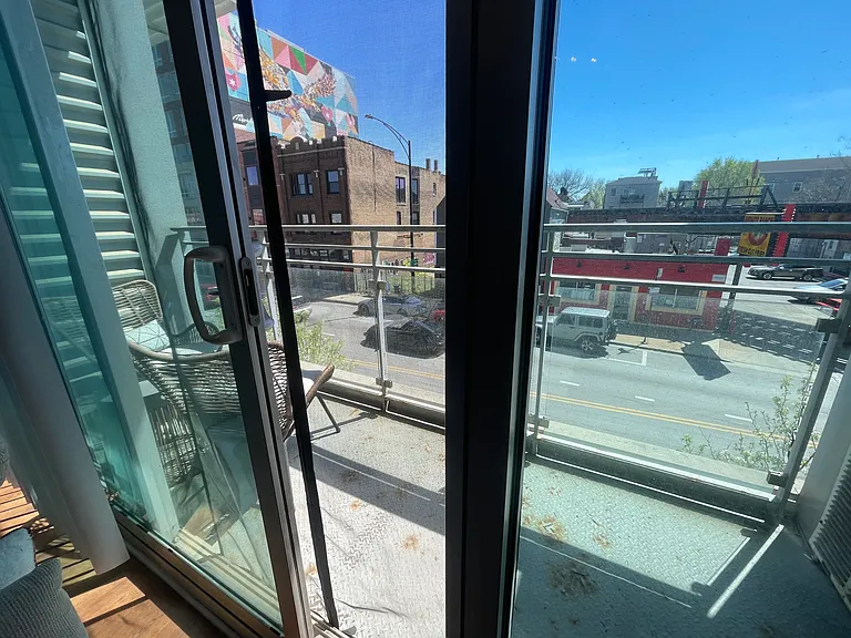 2000 N Milwaukee Ave #204 — Photo 5