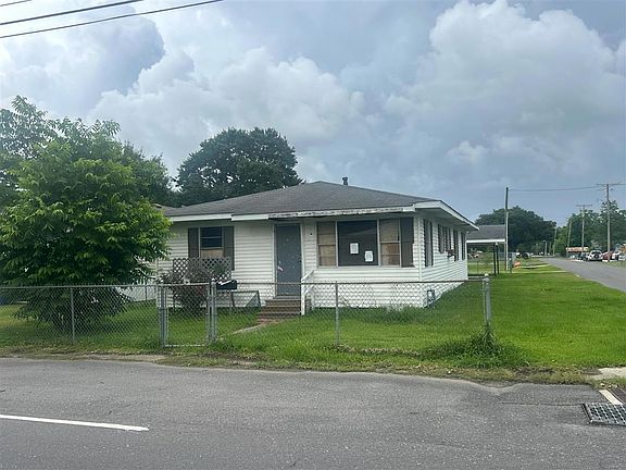 2nd image of 400 N A St