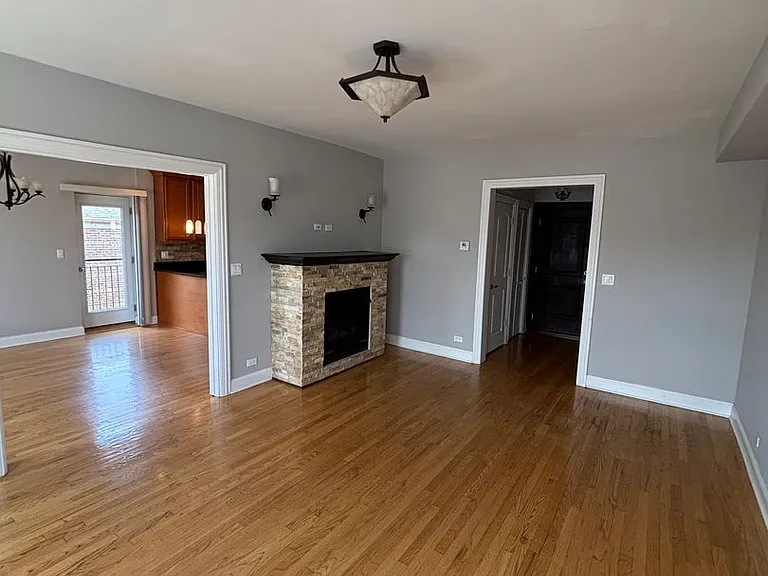 5724 N Mozart St #2A — Photo 5