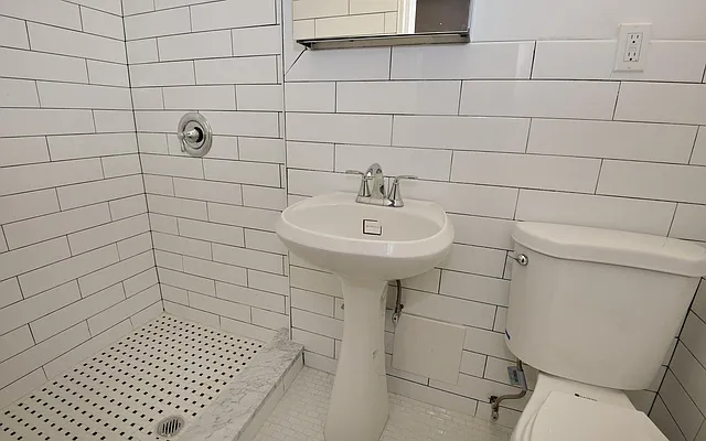 Sold by REMAX Distinguished Homes | media 10