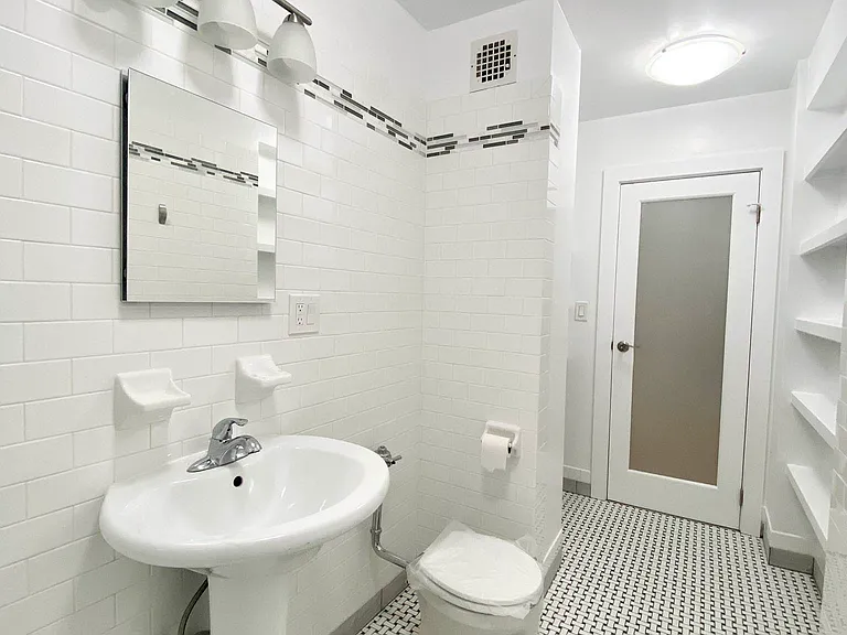 3225 Johnson Ave #6F — Photo 6