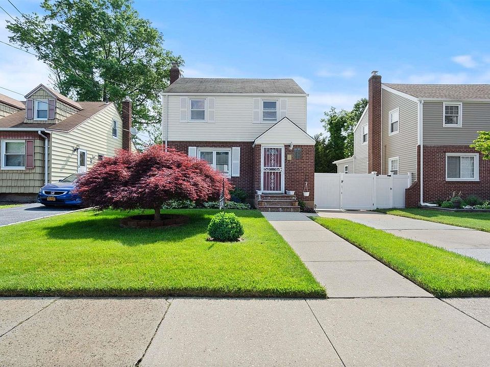 1st image of 214 Holly Avenue