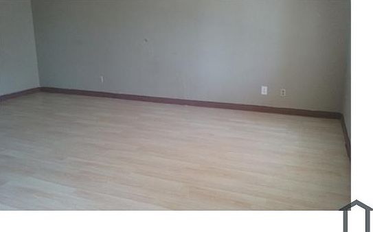 5th image of 619 McKnight St APT 1