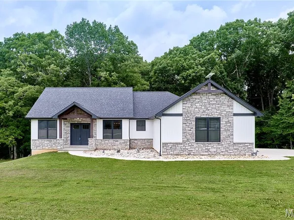 105 Merz Meadows Dr, Troy, MO 63379