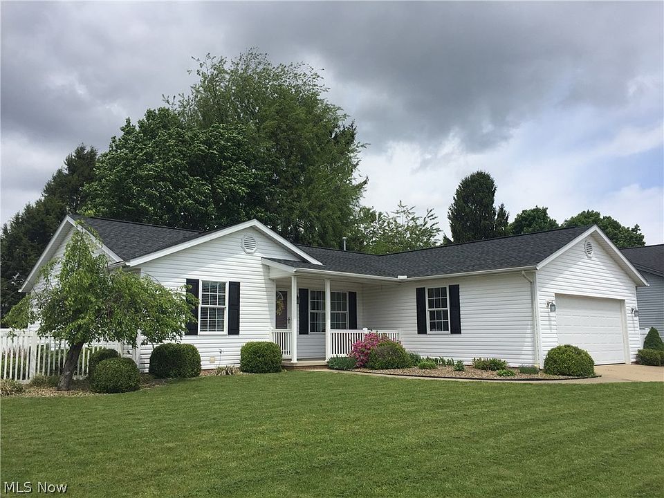 1st image of 135 Susan Strasse St SW