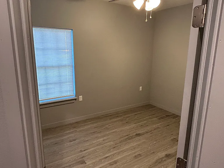 1723 Grand Ave #B — Photo 4
