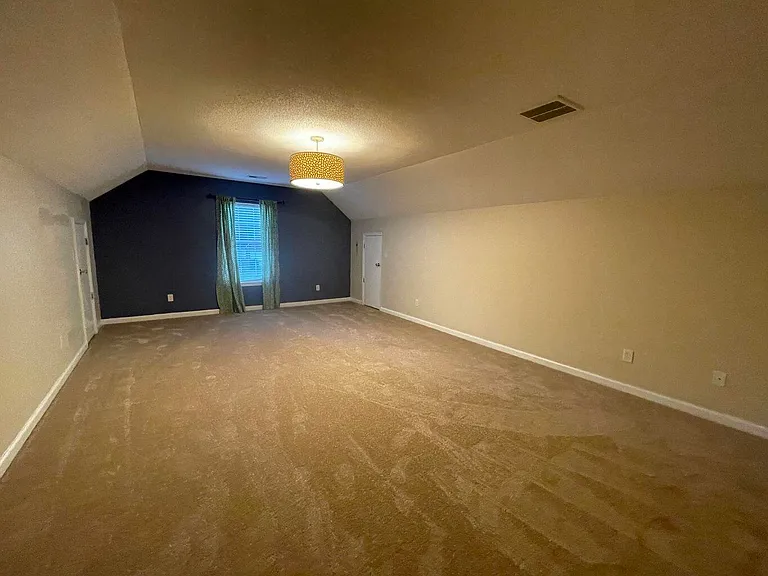 102 Adthan Cir — Photo 9