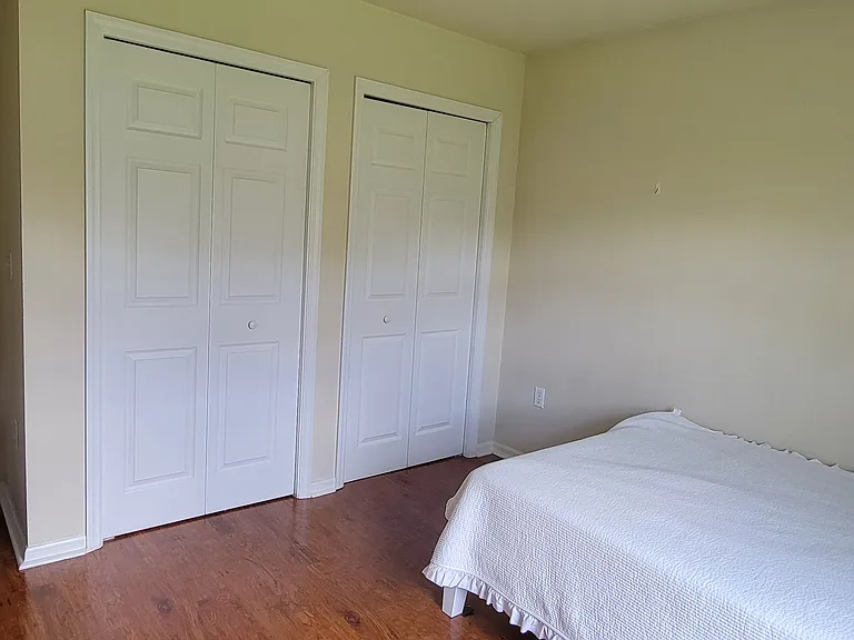 1st bedroom 2