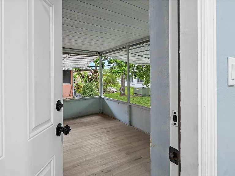4514 NW 49th Dr — Photo 17