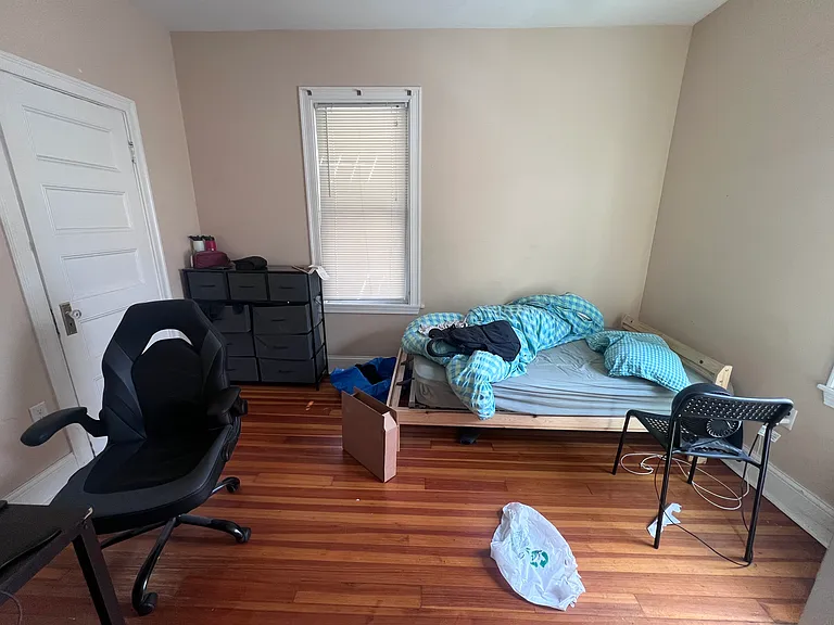 90 Fisher Ave #3 — Photo 4