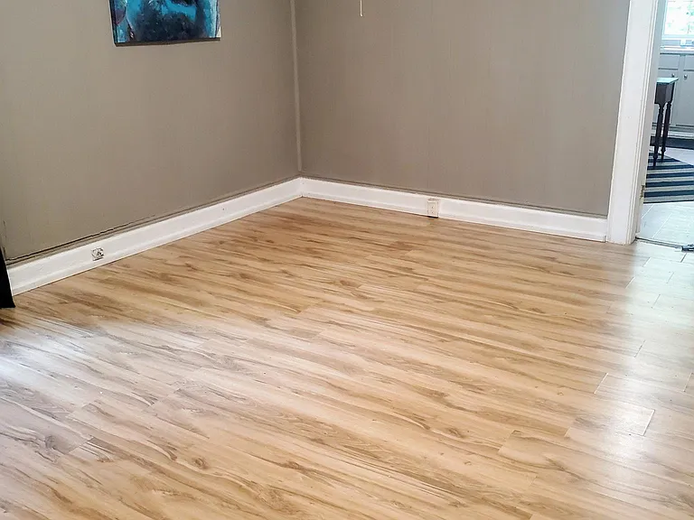 Dining , office or bedroom
