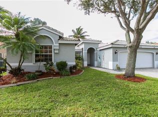 19876 SW 7th Pl, Pembroke Pines, FL 33029