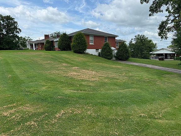 4th image of 200 Blue Grass Dr