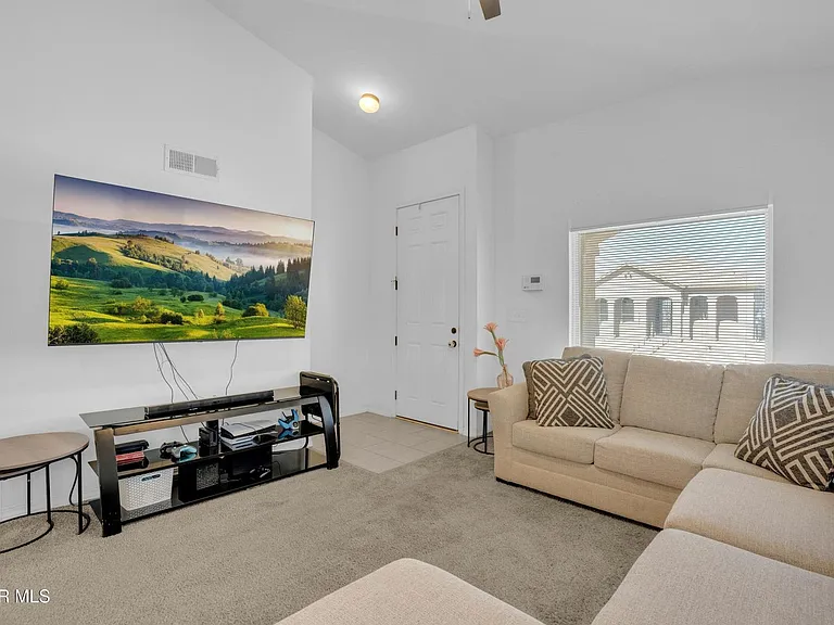 14364 Nick Drahos Ln — Photo 2