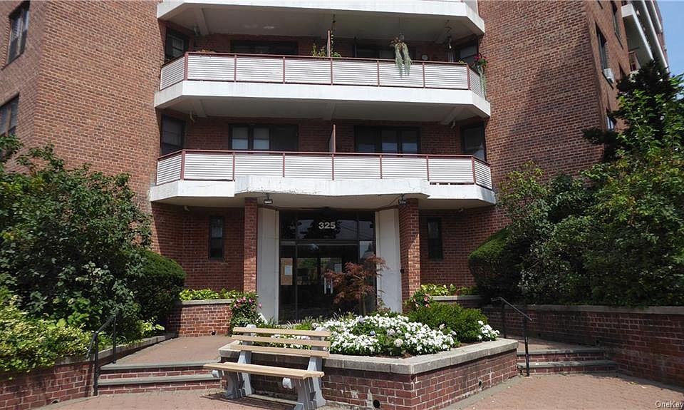 1st image of 325 King St APT 1J