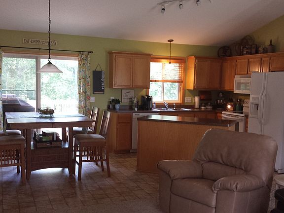 Dining/Kitchen