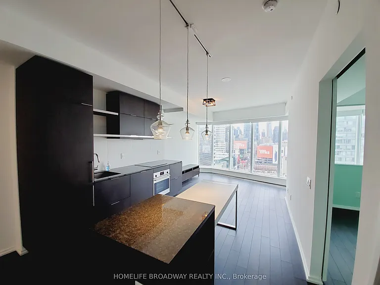 197 Yonge St #1714 — Photo 8