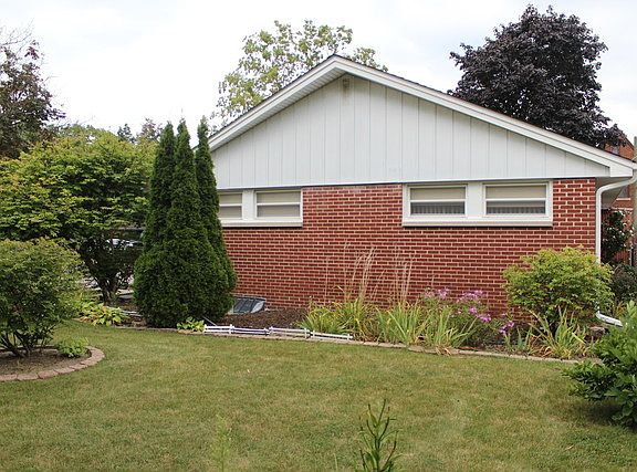 2nd image of 510 N Elmwood Ave