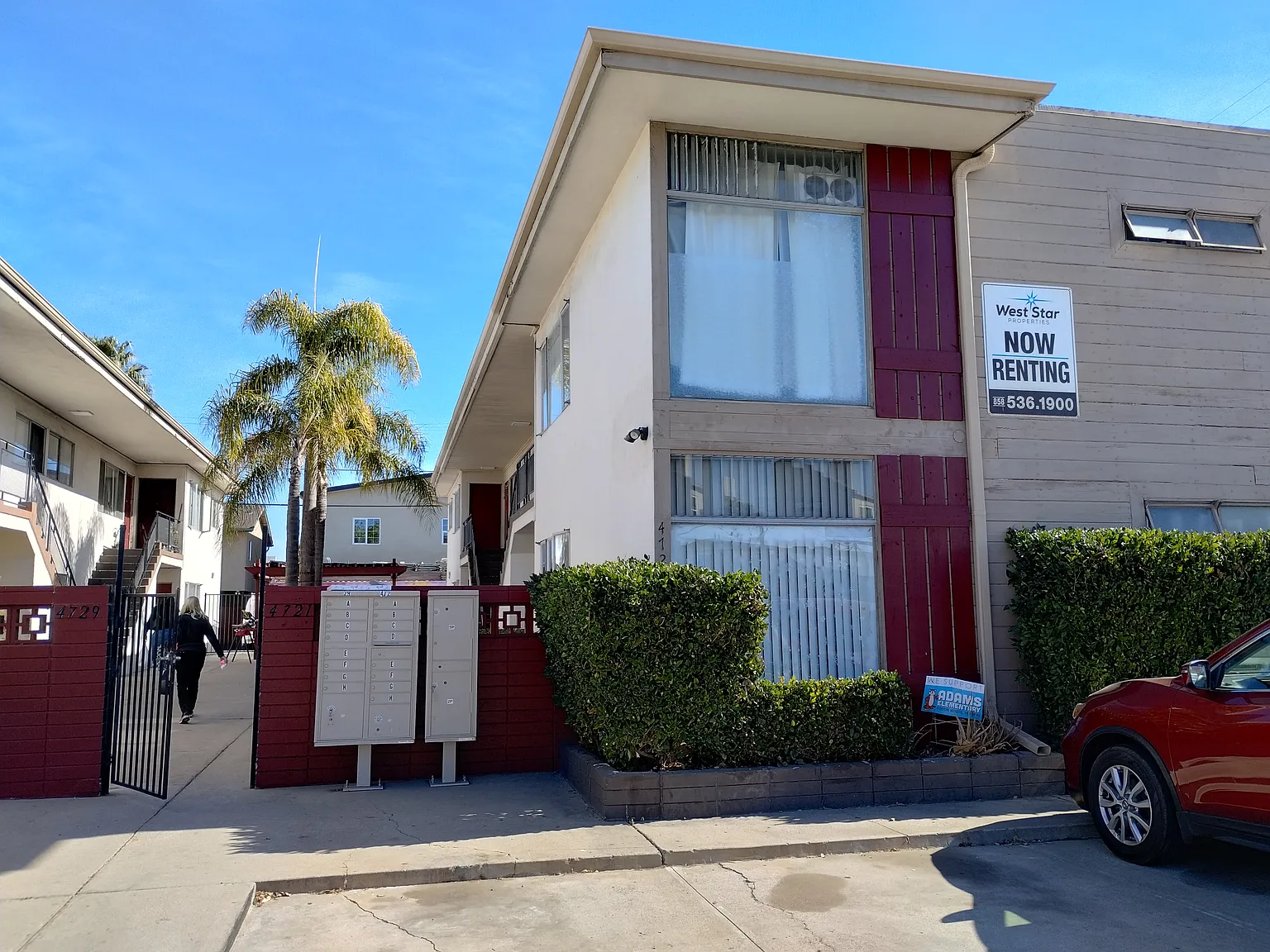 4729 Wilson Ave — Photo 1
