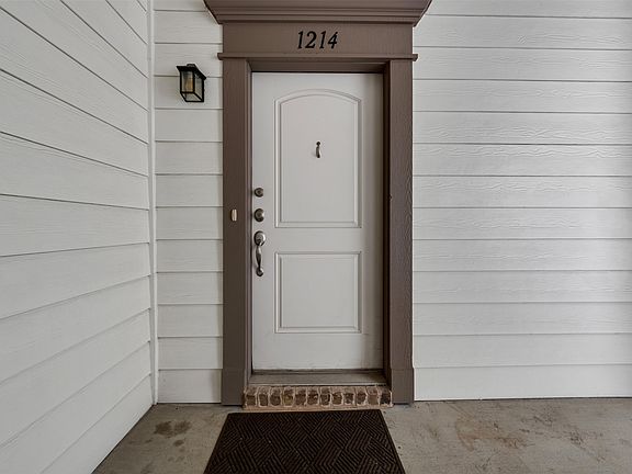 3rd image of 950 Henderson St #1214