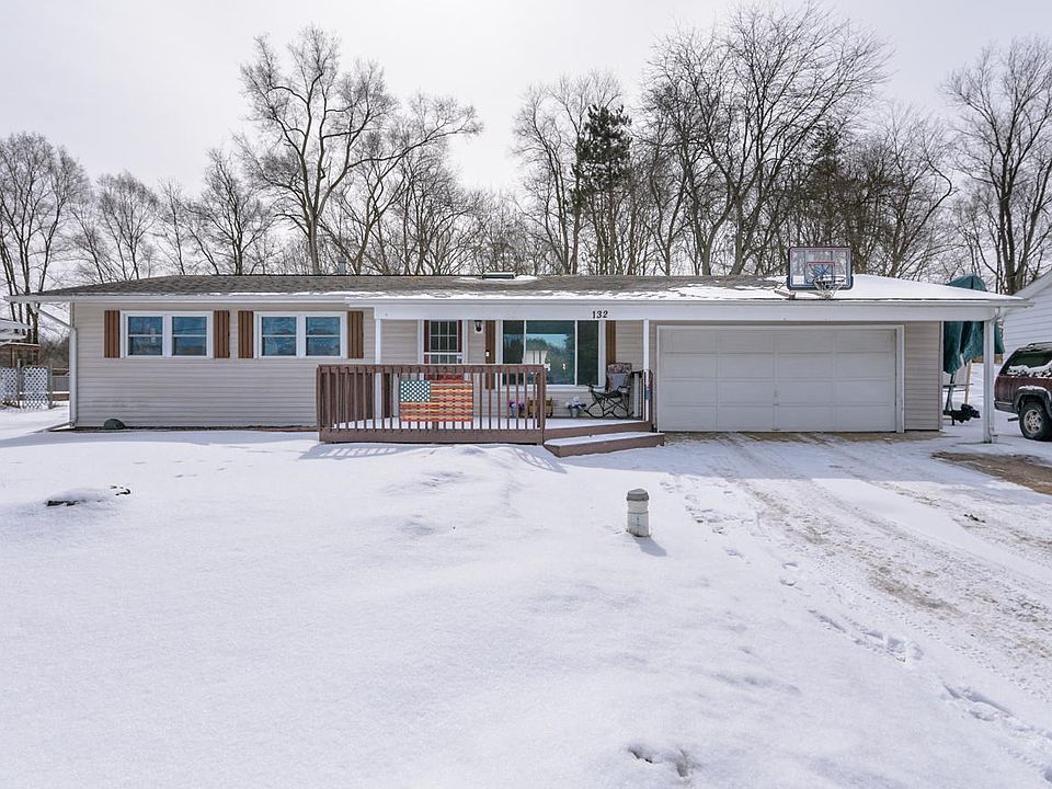 1st image of 132 Wagon Wheel Ln