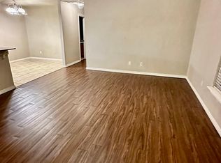 11142 SW 5th St, Yukon, OK 73099