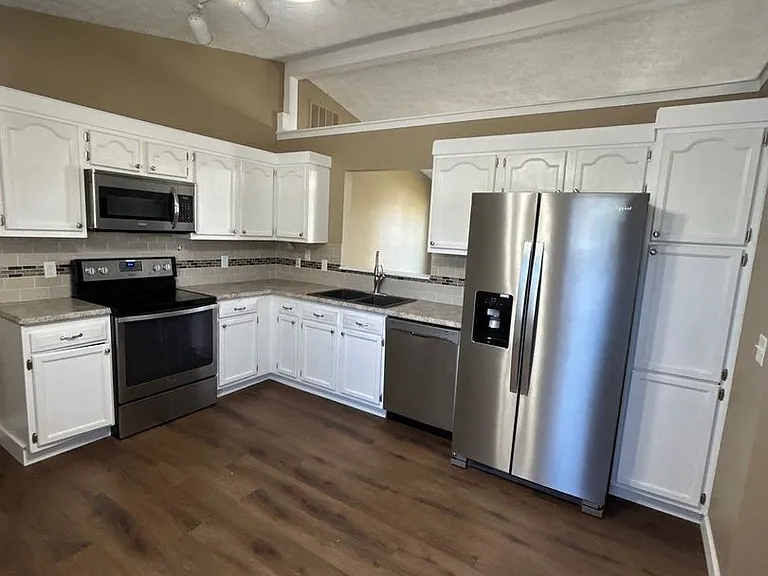 4122 Calder Dr — Photo 5