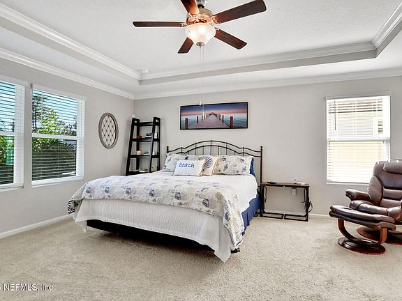 4th image of 25 PICKETT Drive