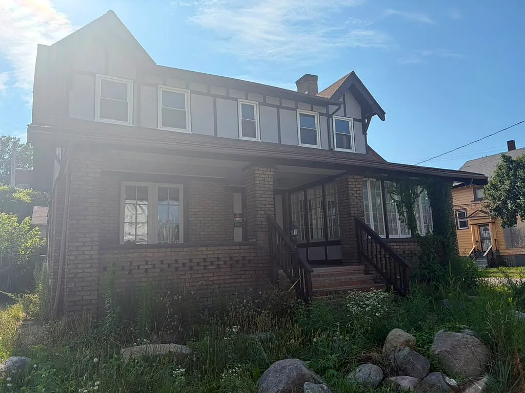 4 bed, 1475 sqft, $1,395 — Photo 2