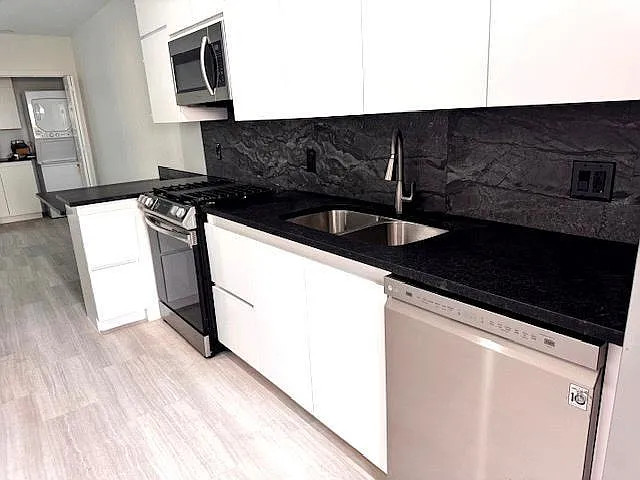 2901 Isabella St — Photo 2