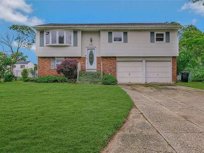231 Montana Avenue, Bay Shore, NY, 11706