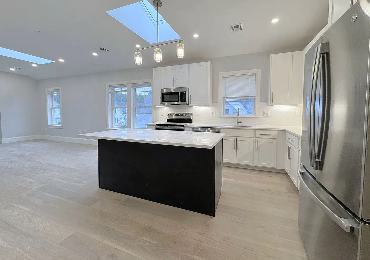 Newly Constructed 3-bed, 2-bath in Brighton — Photo 2