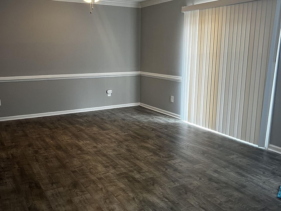 2nd image of 2393 Old Greenbrier Rd #1
