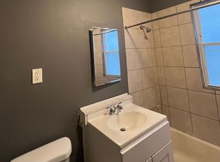 2432 N 39th St #1, Milwaukee, WI 53210