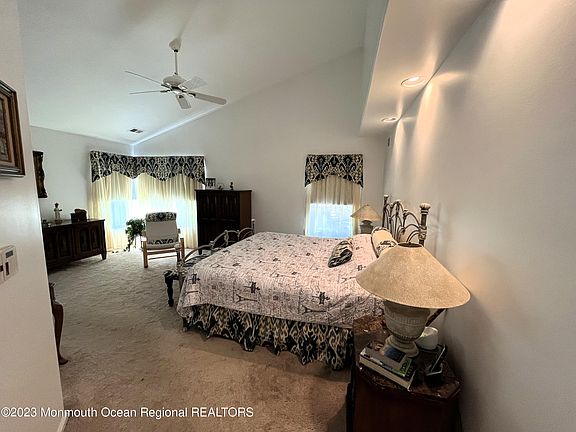 5th image of 1621 Wisteria Court