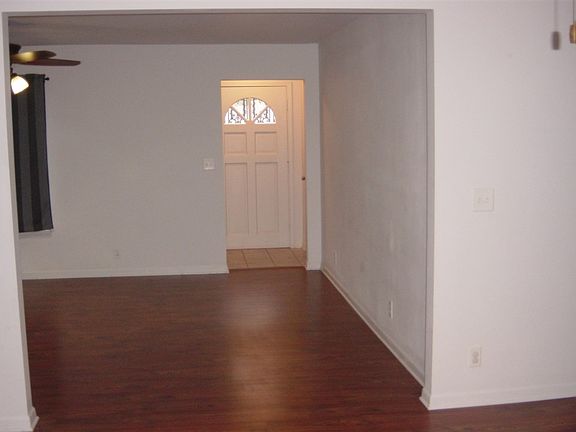 2nd image of 4623 Arlington St